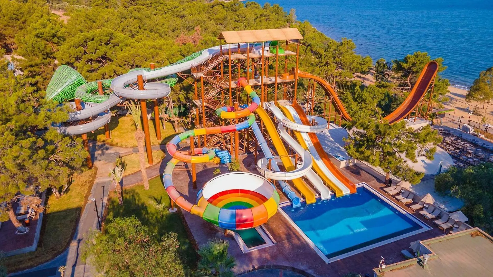 Long Beach Club Nature Akbuk